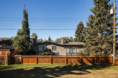 3035 Cedar Ridge Drive Sw, Calgary, AB - Outdoor