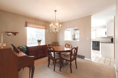3035 Cedar Ridge Drive Sw, Calgary, AB - Indoor Photo Showing Dining Room