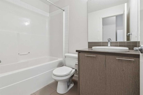 2107-175 Silverado Boulevard Sw, Calgary, AB - Indoor Photo Showing Bathroom