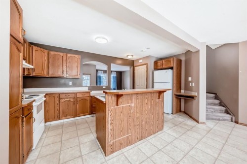 11 Coventry Link Ne, Calgary, AB - Indoor Photo Showing Kitchen