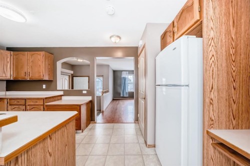 11 Coventry Link Ne, Calgary, AB - Indoor Photo Showing Kitchen