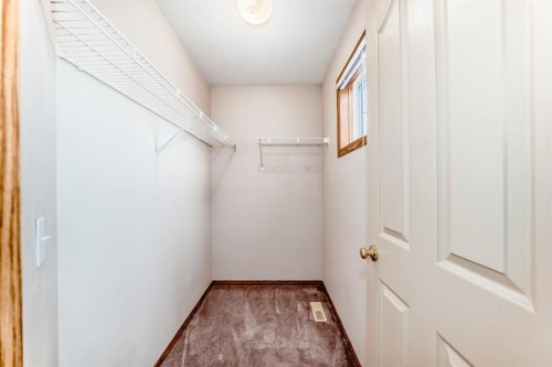 11 Coventry Link Ne, Calgary, AB - Indoor