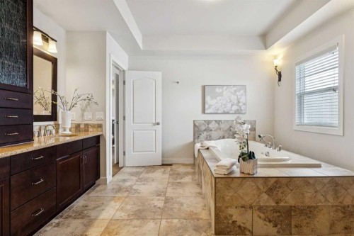 25 Mahogany Square Se, Calgary, AB - Indoor Photo Showing Bathroom