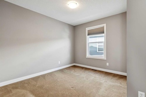 25 Mahogany Square Se, Calgary, AB - Indoor Photo Showing Other Room