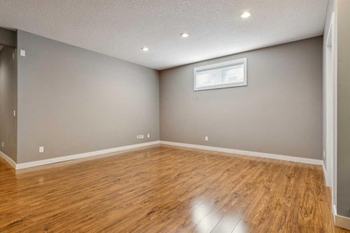 25 Mahogany Square Se, Calgary, AB - Indoor Photo Showing Other Room