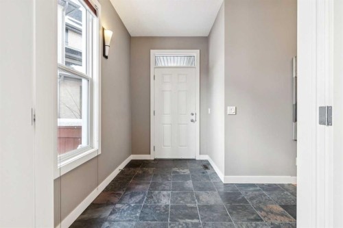 25 Mahogany Square Se, Calgary, AB - Indoor Photo Showing Other Room