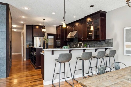 25 Mahogany Square Se, Calgary, AB - Indoor Photo Showing Kitchen With Upgraded Kitchen