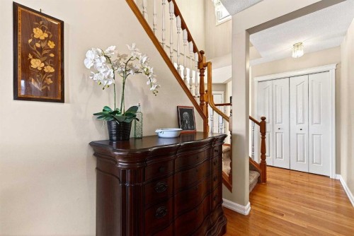 219 Hidden Ranch Circle Nw, Calgary, AB - Indoor Photo Showing Other Room
