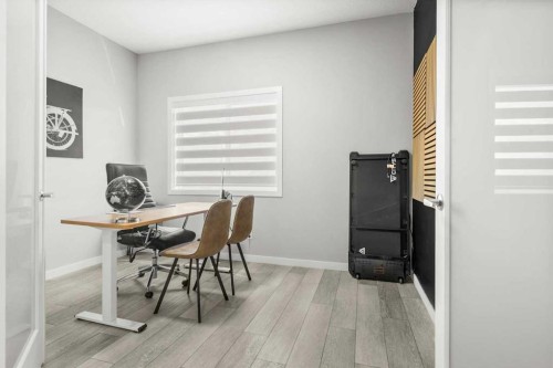 243 Silver Spruce Grove Sw, Calgary, AB - Indoor
