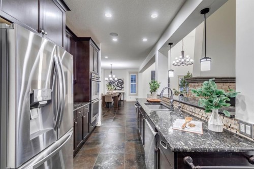 151 Mahogany Bay Se, Calgary, AB - Indoor Photo Showing Kitchen With Upgraded Kitchen