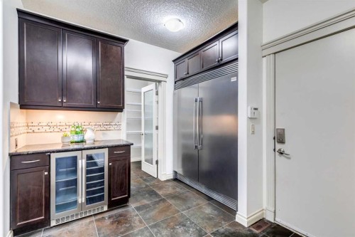 151 Mahogany Bay Se, Calgary, AB - Indoor Photo Showing Kitchen