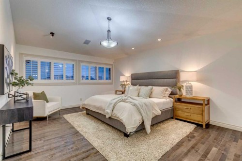 151 Mahogany Bay Se, Calgary, AB - Indoor Photo Showing Bedroom