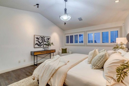 151 Mahogany Bay Se, Calgary, AB - Indoor Photo Showing Bedroom