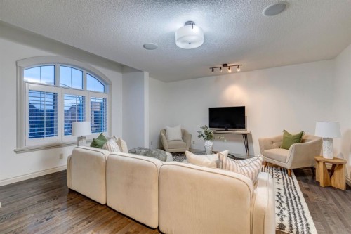 151 Mahogany Bay Se, Calgary, AB - Indoor Photo Showing Living Room