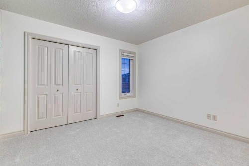 151 Mahogany Bay Se, Calgary, AB - Indoor Photo Showing Other Room