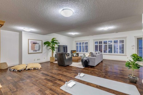 151 Mahogany Bay Se, Calgary, AB - Indoor Photo Showing Living Room