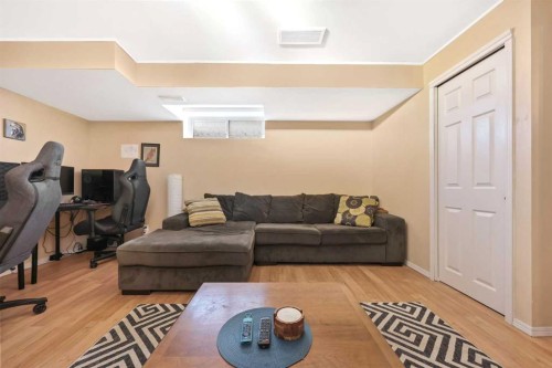 40 Eversyde Circle Sw, Calgary, AB - Indoor