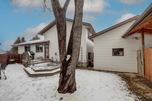 16 Martingrove Mews Ne, Calgary, AB - Outdoor With Deck Patio Veranda