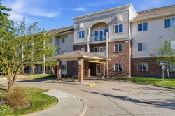 2102-928 Arbour Lake Road NW Calgary, AB T3G 5T2