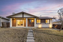 472 Cedarpark Drive SW Calgary, AB T2W 2J7