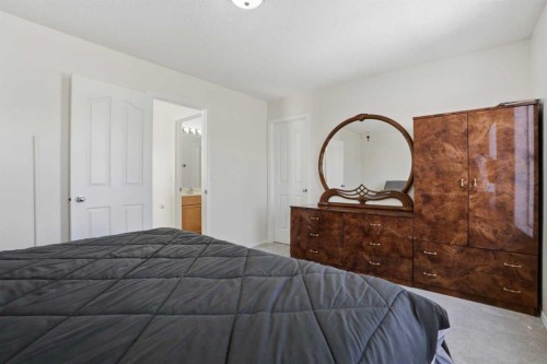 155 Tarington Green Ne, Calgary, AB - Indoor Photo Showing Bedroom