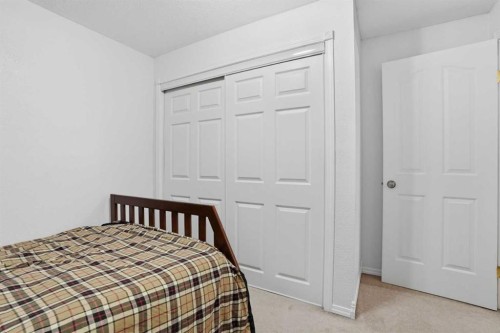 155 Tarington Green Ne, Calgary, AB - Indoor Photo Showing Bedroom