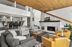 10-2200 Varsity Estates Drive NW Calgary, AB T3B 4Z8