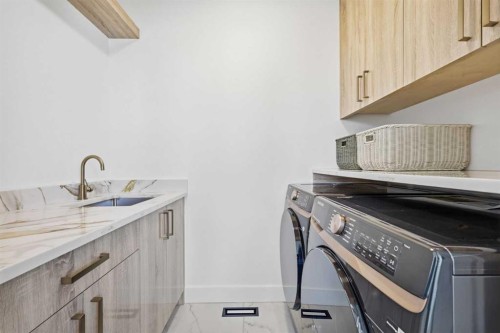 230 Royal Birch View Nw, Calgary, AB - Indoor Photo Showing Laundry Room