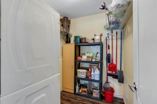 2117-303 Arbour Crest Drive Nw, Calgary, AB - Indoor