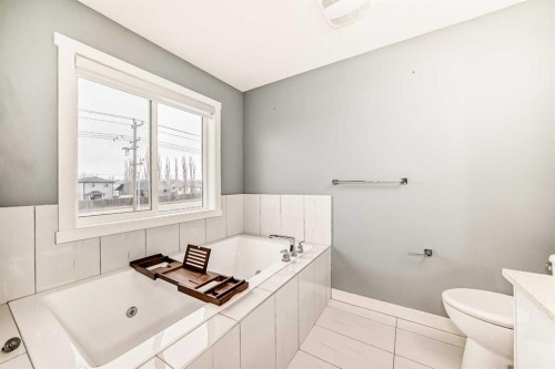 753 Edgefield Crescent, Strathmore, AB - Indoor Photo Showing Bathroom