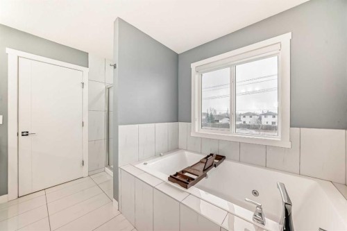 753 Edgefield Crescent, Strathmore, AB - Indoor Photo Showing Bathroom