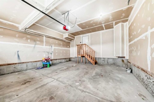 753 Edgefield Crescent, Strathmore, AB - Indoor Photo Showing Garage