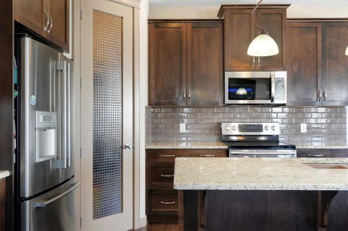 282 Pantego Terrace Nw, Calgary, AB - Indoor Photo Showing Kitchen With Upgraded Kitchen