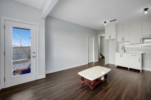 282 Pantego Terrace Nw, Calgary, AB - Indoor Photo Showing Kitchen