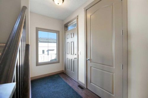 282 Pantego Terrace Nw, Calgary, AB - Indoor Photo Showing Other Room