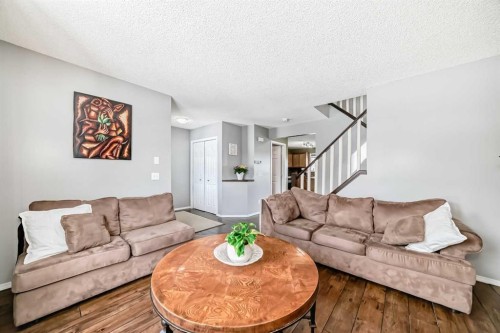 71 Covepark Rise Ne, Calgary, AB - Indoor Photo Showing Living Room