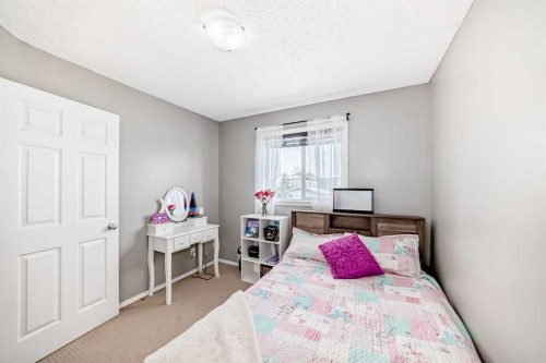 71 Covepark Rise Ne, Calgary, AB - Indoor Photo Showing Bedroom