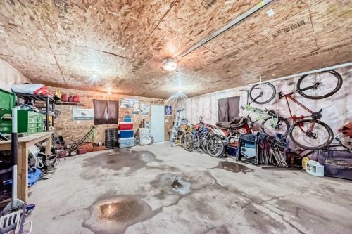 71 Covepark Rise Ne, Calgary, AB - Indoor Photo Showing Garage