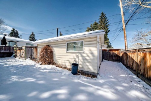 440 36 Avenue Nw, Calgary, AB - Outdoor