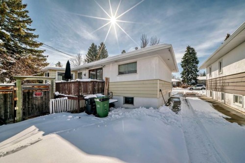 440 36 Avenue Nw, Calgary, AB - Outdoor With Exterior