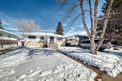 440 36 Avenue Nw, Calgary, AB - Outdoor