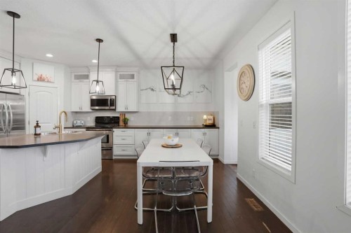 119 Prestwick Terrace Se, Calgary, AB - Indoor Photo Showing Kitchen