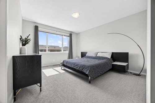 73 Yorkstone Heath Sw, Calgary, AB - Indoor Photo Showing Bedroom