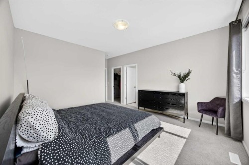 73 Yorkstone Heath Sw, Calgary, AB - Indoor Photo Showing Bedroom