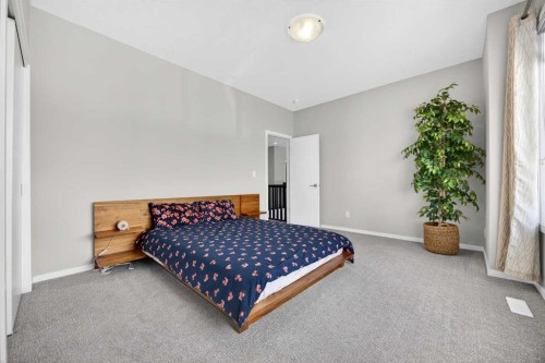 73 Yorkstone Heath Sw, Calgary, AB - Indoor Photo Showing Bedroom