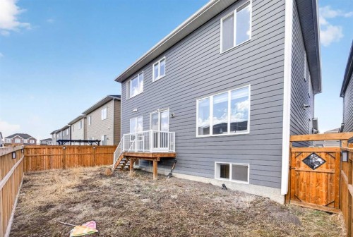 73 Yorkstone Heath Sw, Calgary, AB - Outdoor