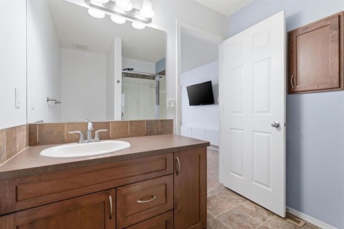 512 Panatella Square Nw, Calgary, AB - Indoor Photo Showing Bathroom