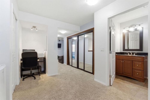 512 Panatella Square Nw, Calgary, AB - Indoor