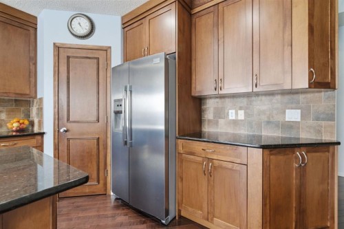 512 Panatella Square Nw, Calgary, AB - Indoor Photo Showing Kitchen