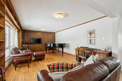 4104 Crestview Road Sw, Calgary, AB - Indoor